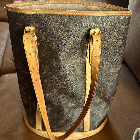 Louis Vuitton bucket bag - Picture 1 of 5